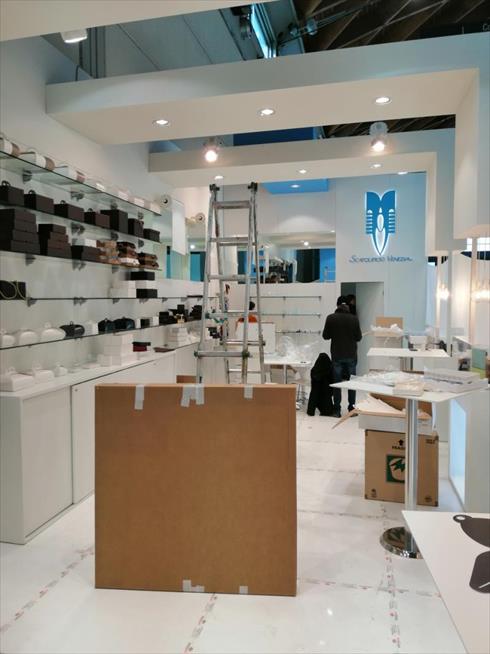 Stiamo allestendo lo Stand per domani!!